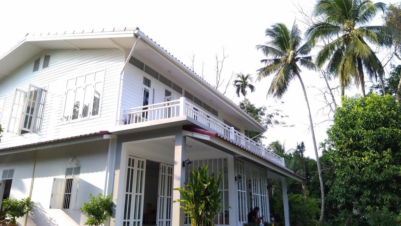 Thirty Tree Garden House Vandrarhem Chumphon Exteriör bild